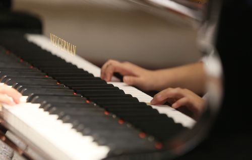 諾英德曼知識(shí)庫之為什么鋼琴成為小孩特長(zhǎng)的首選